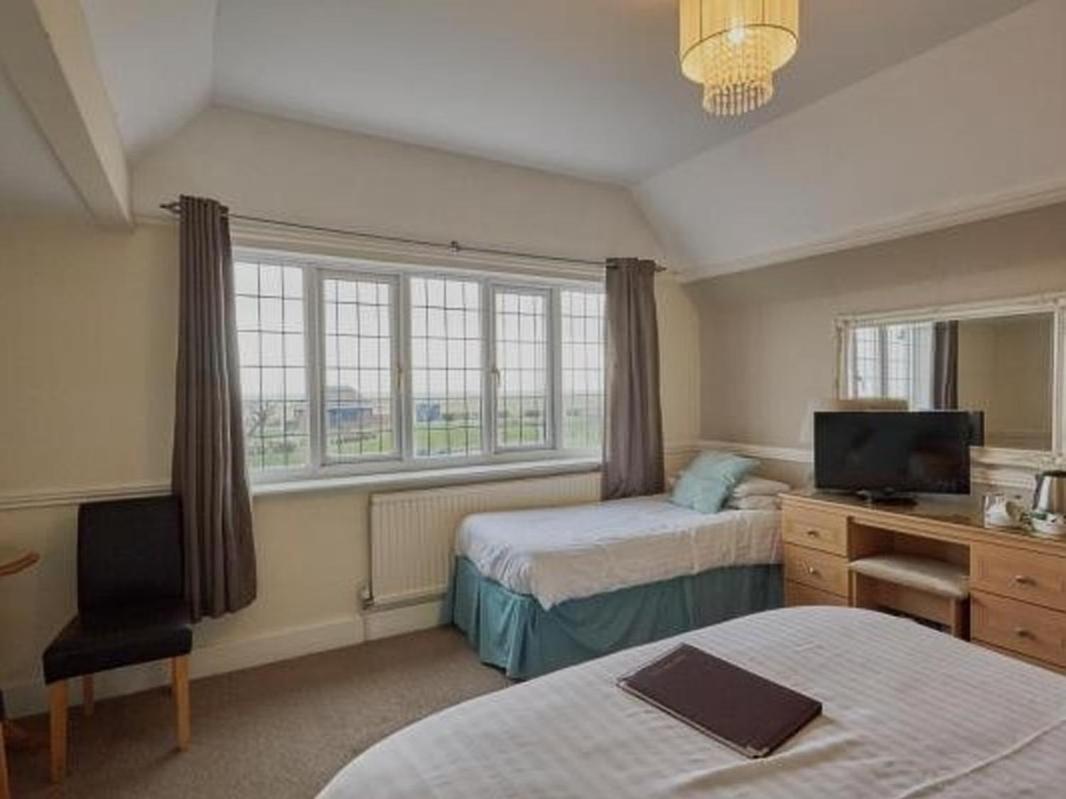 The Kensington Hotel Great Yarmouth Room photo